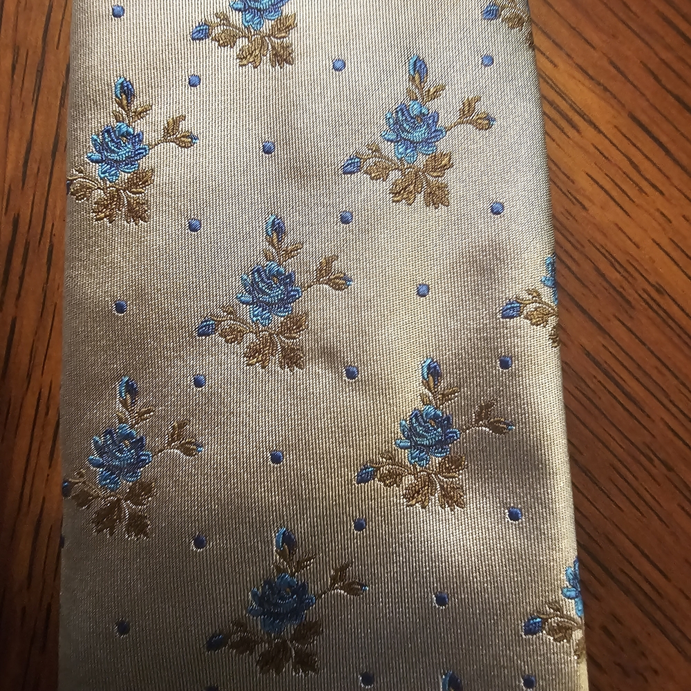 Paul Smith Floral Blue Roses Silver Background Men's Silk Tie Made In Italy - Picture 3 of 7
